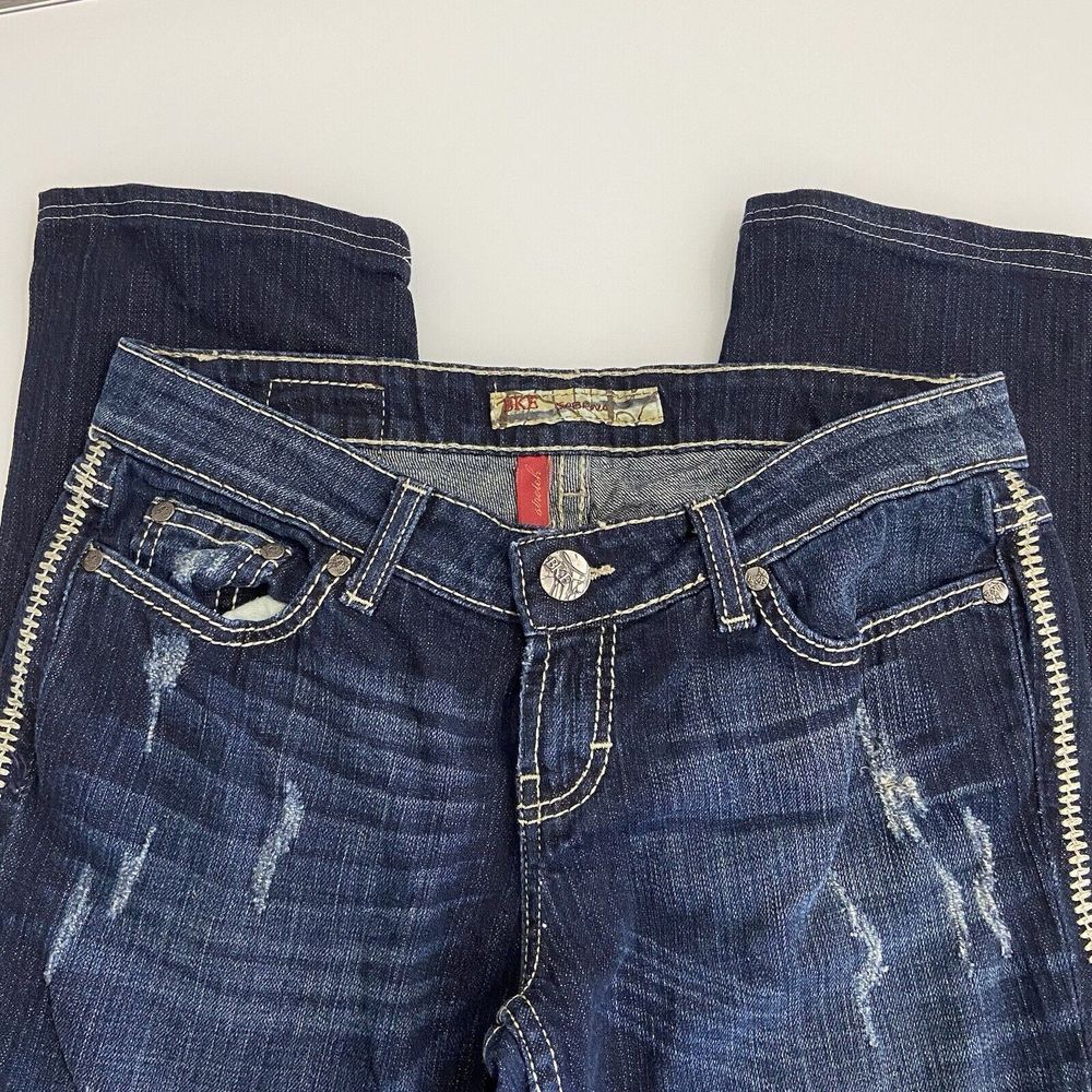 BKE Women's Sabrina Blue Denim Size 27 X 25 Low Rise Thick Stitch Short Distress